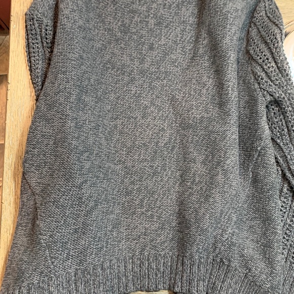 American Eagle Sweater - Picture 4 of 5
